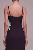 Vestido formal largo de sirena floral de cuello cuadrado negro con abertura