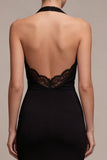 Vestido formal largo de sirena sin espalda con tope negro y encaje