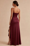 Vestido formal largo sirena con volantes burdeos y abertura