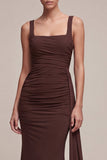 Vestido formal largo de sirena con cuello cuadrado marrón y capa lateral