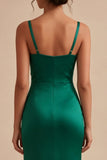 Vestido formal de sirena largo y arrugado verde oscuro