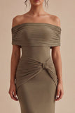 Vestido formal largo de sirena caqui, hombro descubierto