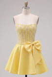 Corsé amarillo Sweetheart A-Line Pearls Vestido de Bienvenida con lazo
