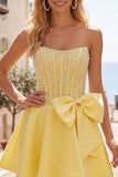 Corsé amarillo Sweetheart A-Line Pearls Vestido de Bienvenida con lazo