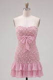 Vestido corto de bienvenida rosa sin tirantes con volantes ajustados perlas y lazo