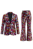 Trajes de mujer con solapas negras de pico con visera brillante, un botón floral de lentejuelas