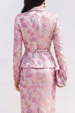 Vestido midi de satén de flor fucsia rosa de dos piezas con solapa con pico y abertura