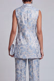 Trajes de mujer de dos piezas, florales azul polvoriento, con pico y solapa,