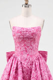 Vestido de bienvenida rosa brillante floral sin tirantes en línea A de Jacquard con lazos y encaje en la espalda