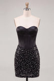 Sweetheart Black Bodycon Corsé Bodycon perlas Vestido de Homecoming con encaje en la espalda