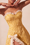 Sweetheart Jacquard amarillo Vestido de A-Line con volantes con encaje en la espalda y abertura