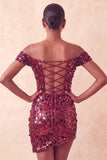 Vestido de Homecoming con body con champán brillante y con lentejuelas