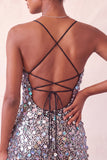 Vestido corto de bienvenida corto con cordones plateados brillantes y lentejuelas