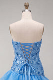Vestido corto de bienvenida a casa con lentejuelas sin tirantes azules y con volantes