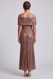 Vestido midi de madre de la novia con brillantes sirenas azul marino descubierto y hombros