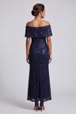 Vestido midi de madre de la novia con brillantes sirenas azul marino descubierto y hombros