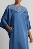 Vestido midi de madre de la novia azul de cuello redondo con lentejuelas