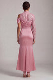 Vestido azul de sirena de cuello alto con franzas midi de madre de la novia con abertura
