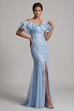 Sirena azul claro con volantes descubierto, vestido largo de madre de la novia con hombros