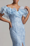 Sirena azul claro con volantes descubierto, vestido largo de madre de la novia con hombros