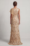 Vestido largo de madre de la novia con volantes sirena de sirena champán con cuello bateau