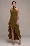Vestido midi de chifon oliva con escote halter y volantes