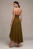 Vestido midi de chifon oliva con escote halter y volantes