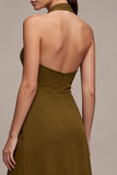 Vestido midi de chifon oliva con escote halter y volantes