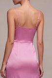 Vestido midi de tirantes finos de sirena de satén fucsia con abertura