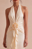 Vestido midi de sirena de chiffon albaricoque con escote húncer, rúfano y volantes con flor en 3D