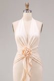 Vestido midi de sirena de chiffon albaricoque con escote húncer, rúfano y volantes con flor en 3D