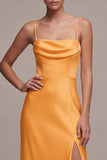 Vestido Maxi de sirena fruncido de tirantes de satén amarillo claro con abertura