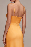 Vestido Maxi de sirena fruncido de tirantes de satén amarillo claro con abertura