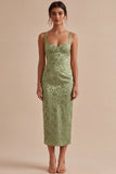 Vestido midi floral ceñido de satén verde claro con abertura