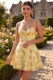 Vestido de bienvenida amarillo de tirantes finos de tirantes finos