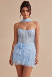 Corsé azul celeste, lentejuelas, vestido sin tirantes sin tirantes y bufanda de cuello azul celeste
