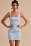Vestido de Homecoming con escote cuadrado azul celeste con abalorios
