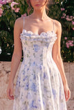 Vestido Maxi sin espalda con filetes finos de flor azul y chiffon de flor azul A-Line