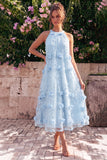 Vestido midi de línea A azul claro con escote halterno y flores 3D
