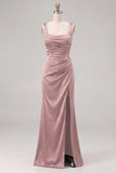 Vestido de dama de honor fruncido de cuello cuadrado de sirena de satén espresso con abertura