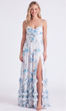 Vestido largo de dama de honor de chiffon azul claro floral en línea fina con volantes y abertura