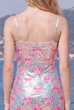 Vestido de bienvenida con tirantes finos rosa brillante y lentejuelas, bodycon con lazo