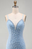 Vestido corto de bienvenida corto con tirantes finos azules y perlas