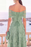 Vestido midi midi azul de línea descubierto con encaje en la espalda
