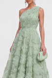Vestido midi azul de un solo hombro con flores y abalorios