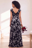 Vestido largo de dama de honor fruncido con flor negra plateada y mangas altas