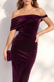Vestido cóctel midi de terciopelo midi con bodycon color burdeos