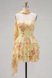 Vestido corto de bienvenida amarillo sin tirantes floral con volantes en forma de A, flor y volantes