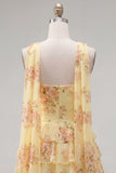 Vestido corto de bienvenida amarillo sin tirantes floral con volantes en forma de A, flor y volantes