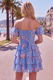 Vestido de bienvenida azul de línea A con escaleras y flores de fin de hombro y encaje en la espalda